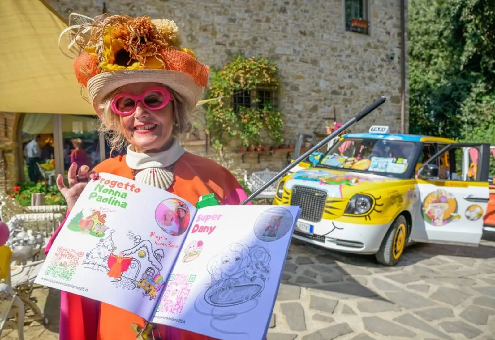 Zia Caterina presenta due progetti editoriali accanto al Taxi Milano 25